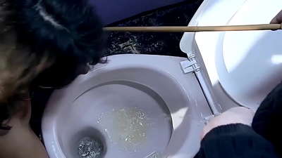 Моя великолепная частная секс-рабыня Мелани Мемфис. Она моя любимая рабыня, она выглядит невинной, молодой, увлекается анальным сексом, ролевыми играми, и я могу использовать ее, когда захочу. Часть 1.